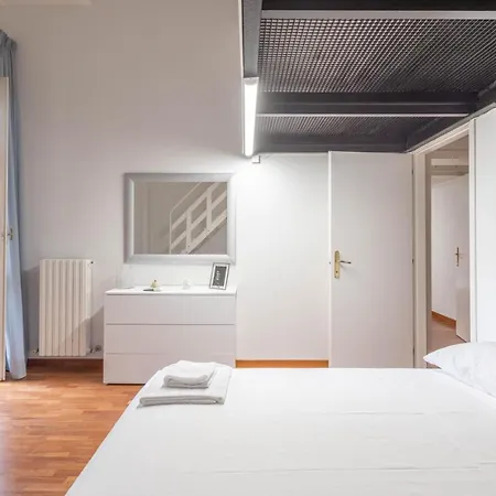 Ubaldini House, By Short Holidays 아파트 *