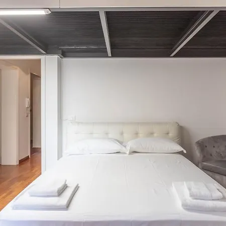 Ubaldini House, By Short Holidays Lägenhet